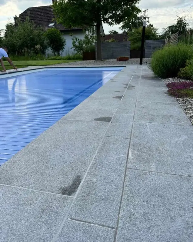Fugensanierung auf einer Terrasse im Aussenbereich in der Ostschweiz